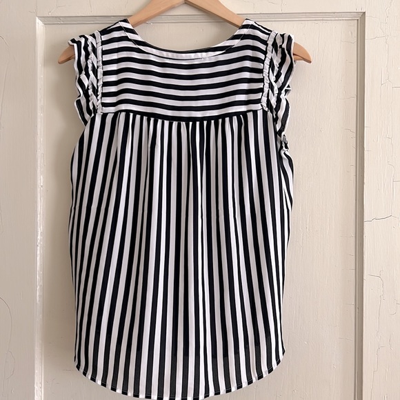 NWT navy and white striped tank. - Picture 2 of 6